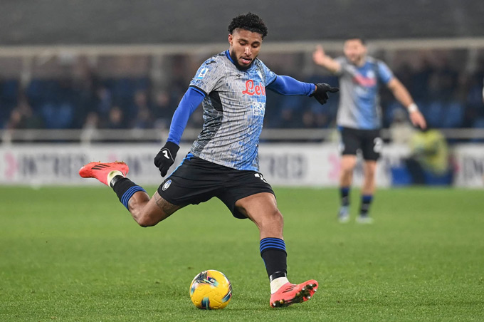 MU is About to Complete Buying Midfielder Deal!